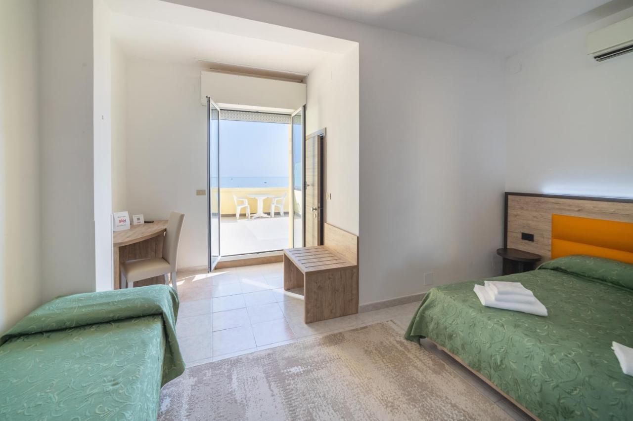 Hotel Royal Cattolica Exterior photo