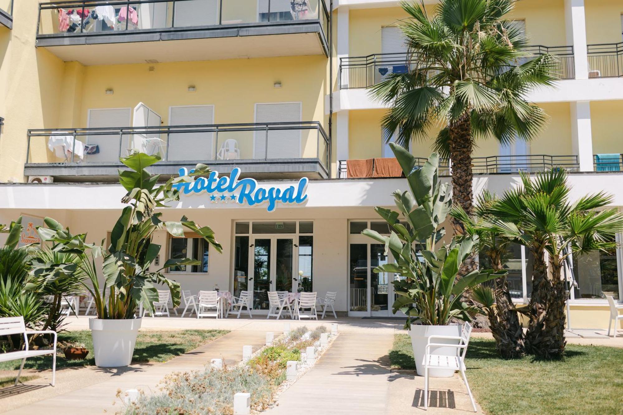 Hotel Royal Cattolica Exterior photo