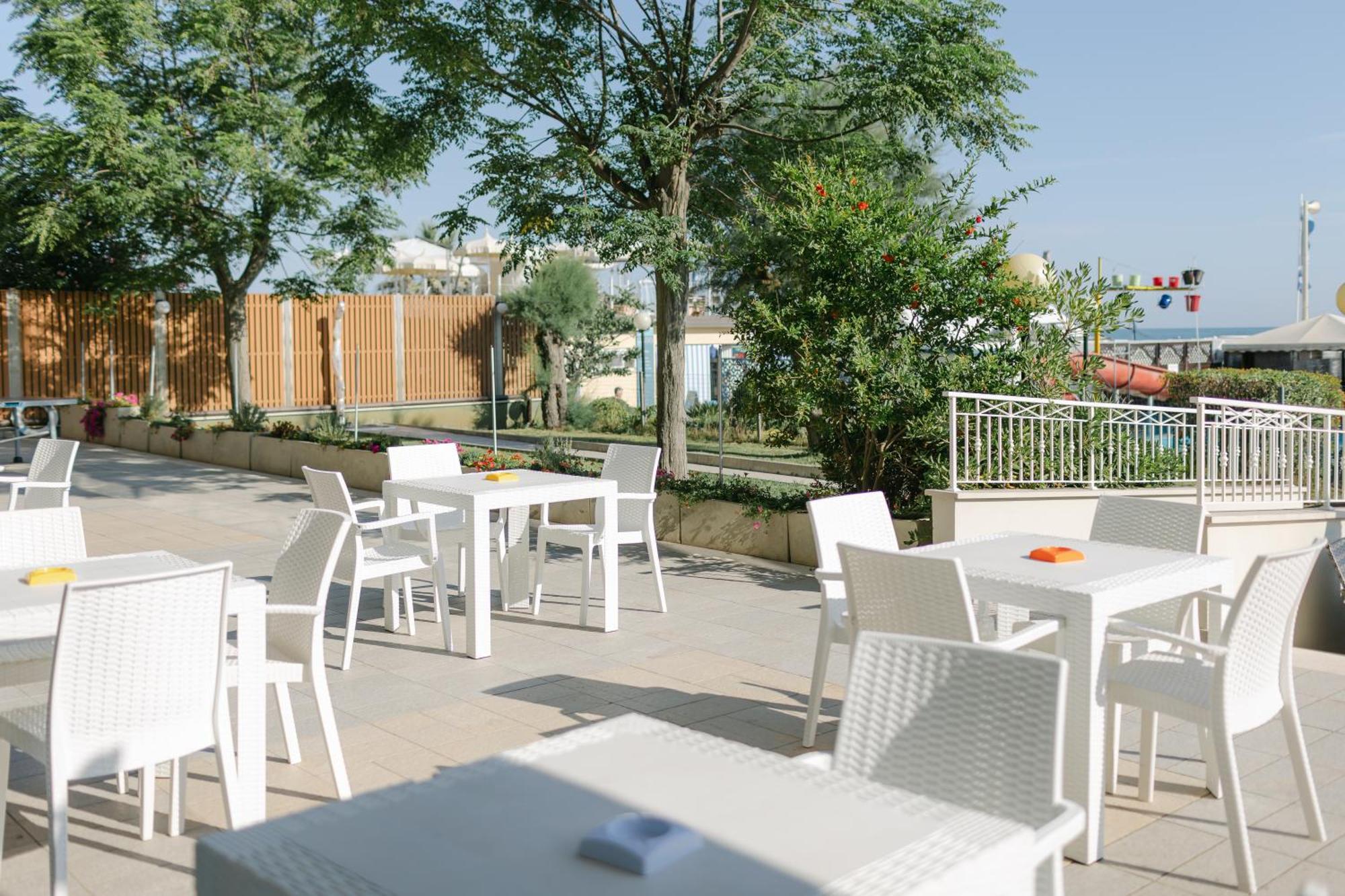 Hotel Royal Cattolica Exterior photo