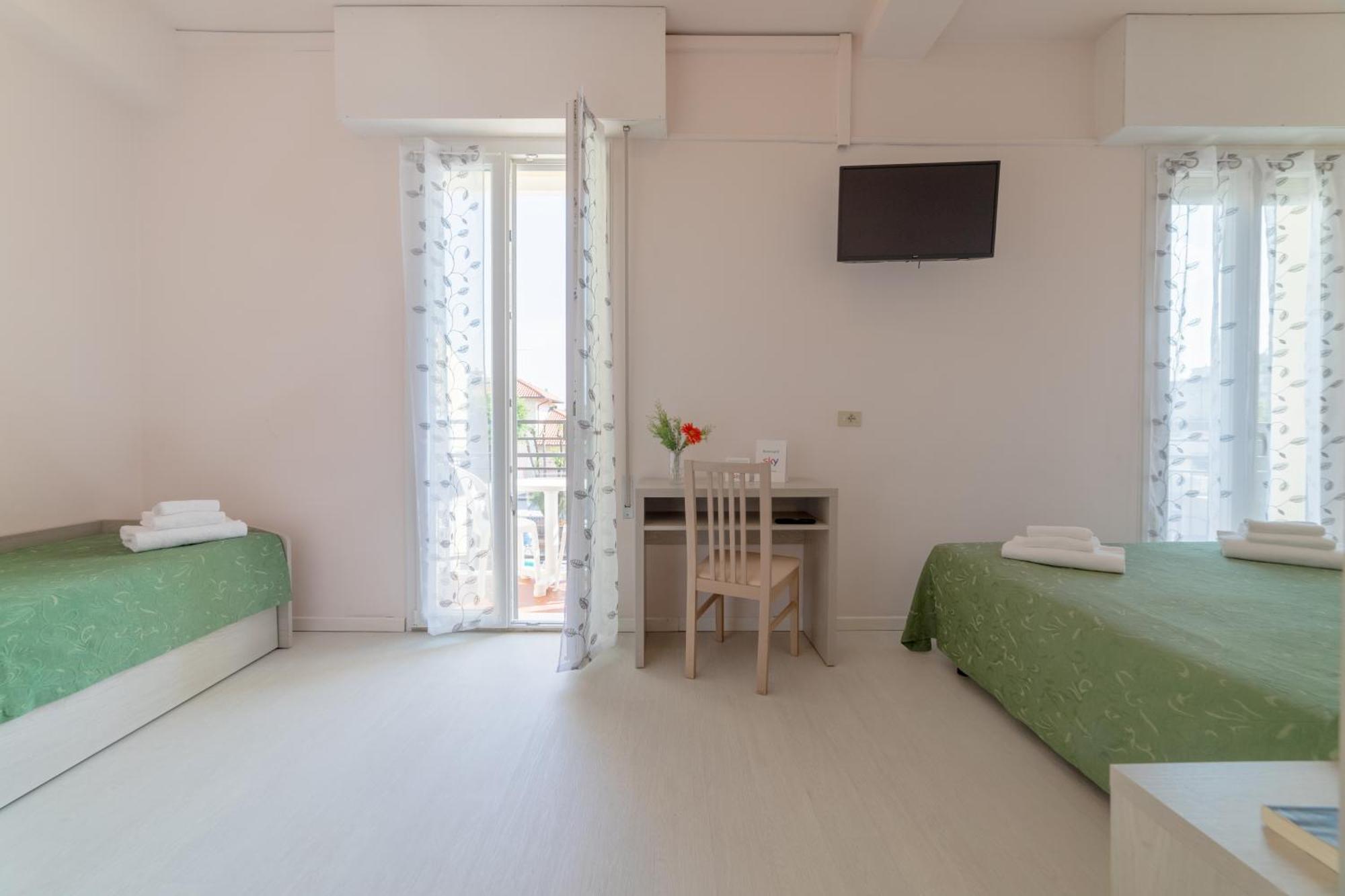 Hotel Royal Cattolica Exterior photo
